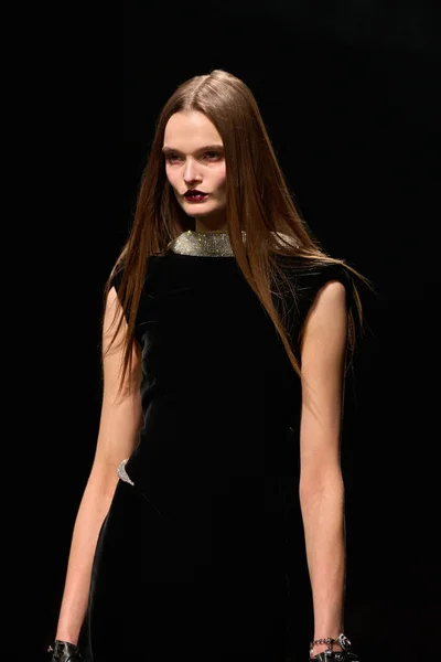 Look 97